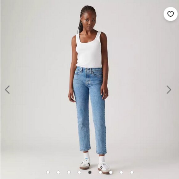 Levi's Wedgie Straight Fit Light Wash (Barely worn) - Picture 2 of 9